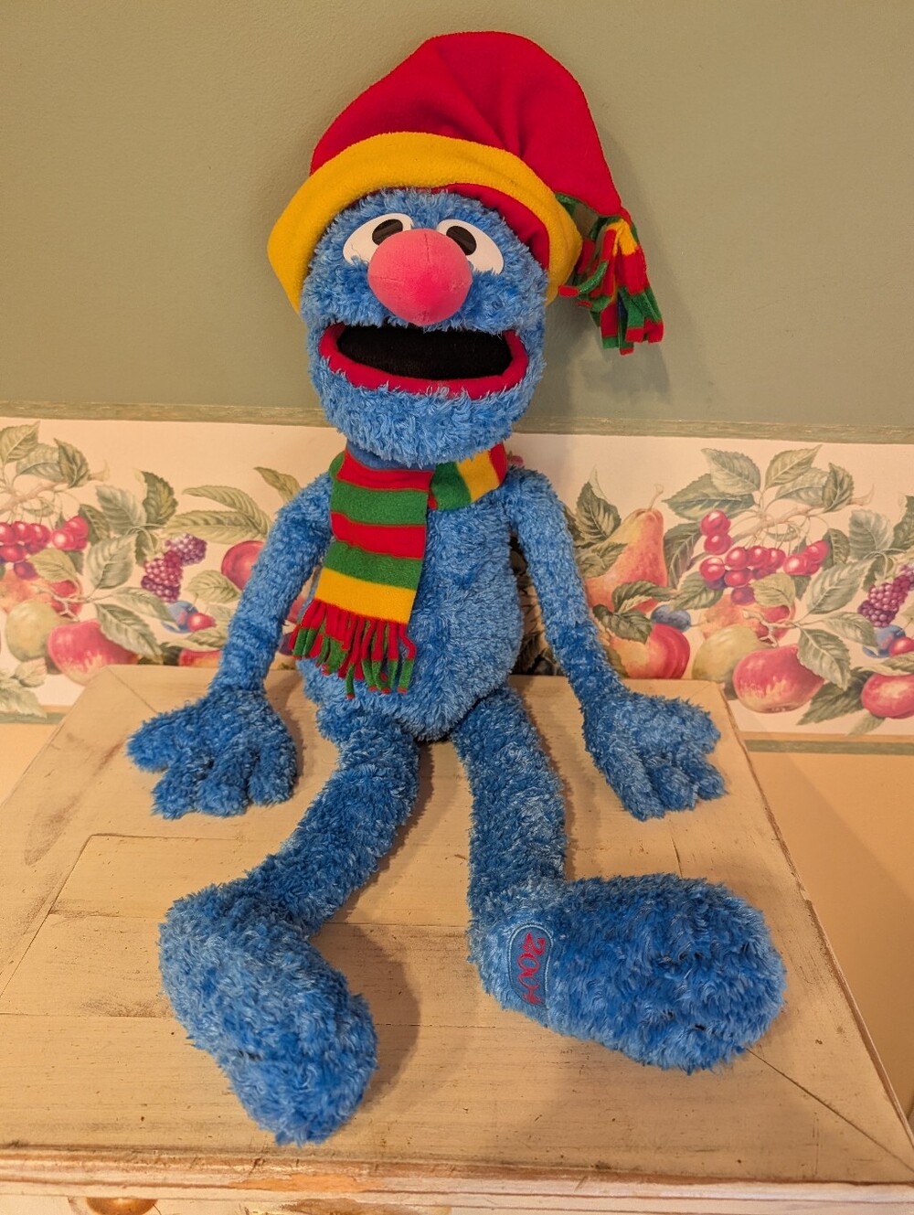 Vintage Y2K Sesame Street Muppet Grover 2004 Holiday Macy's Exclusive Plush 24"